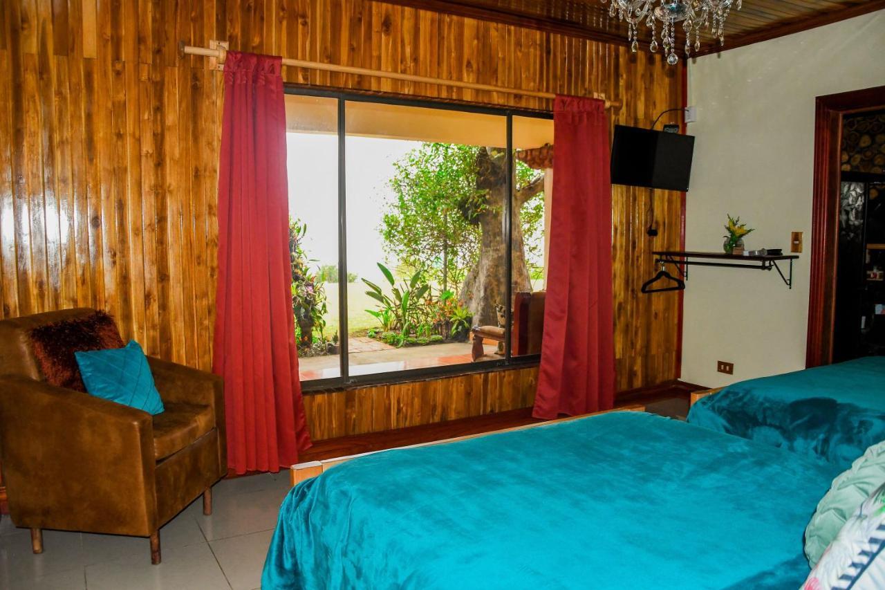 Bed and Breakfast Poas Paradise à Poasito Extérieur photo