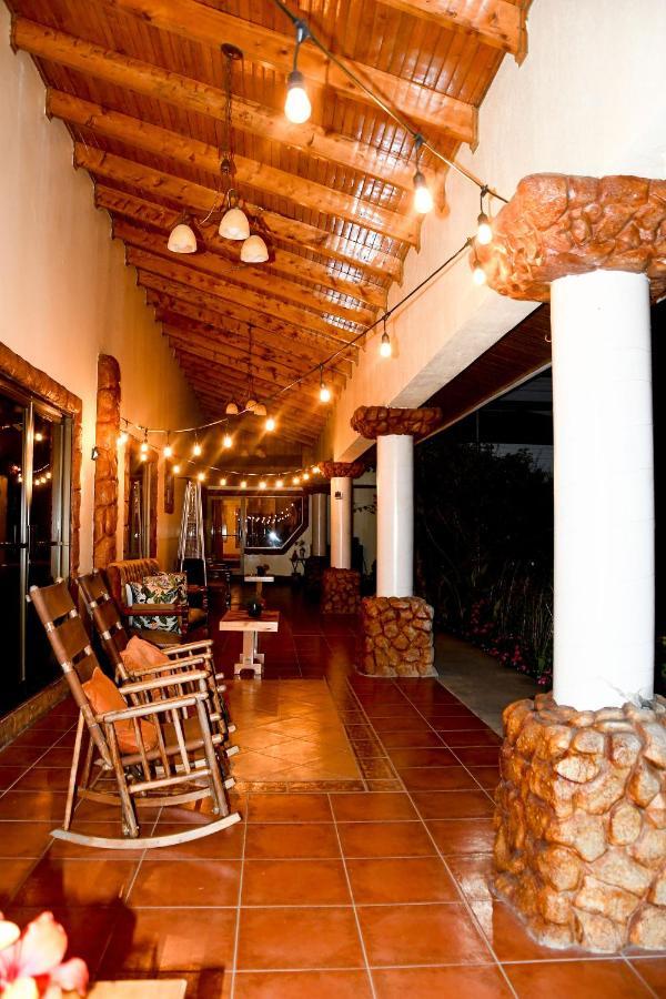 Bed and Breakfast Poas Paradise à Poasito Extérieur photo