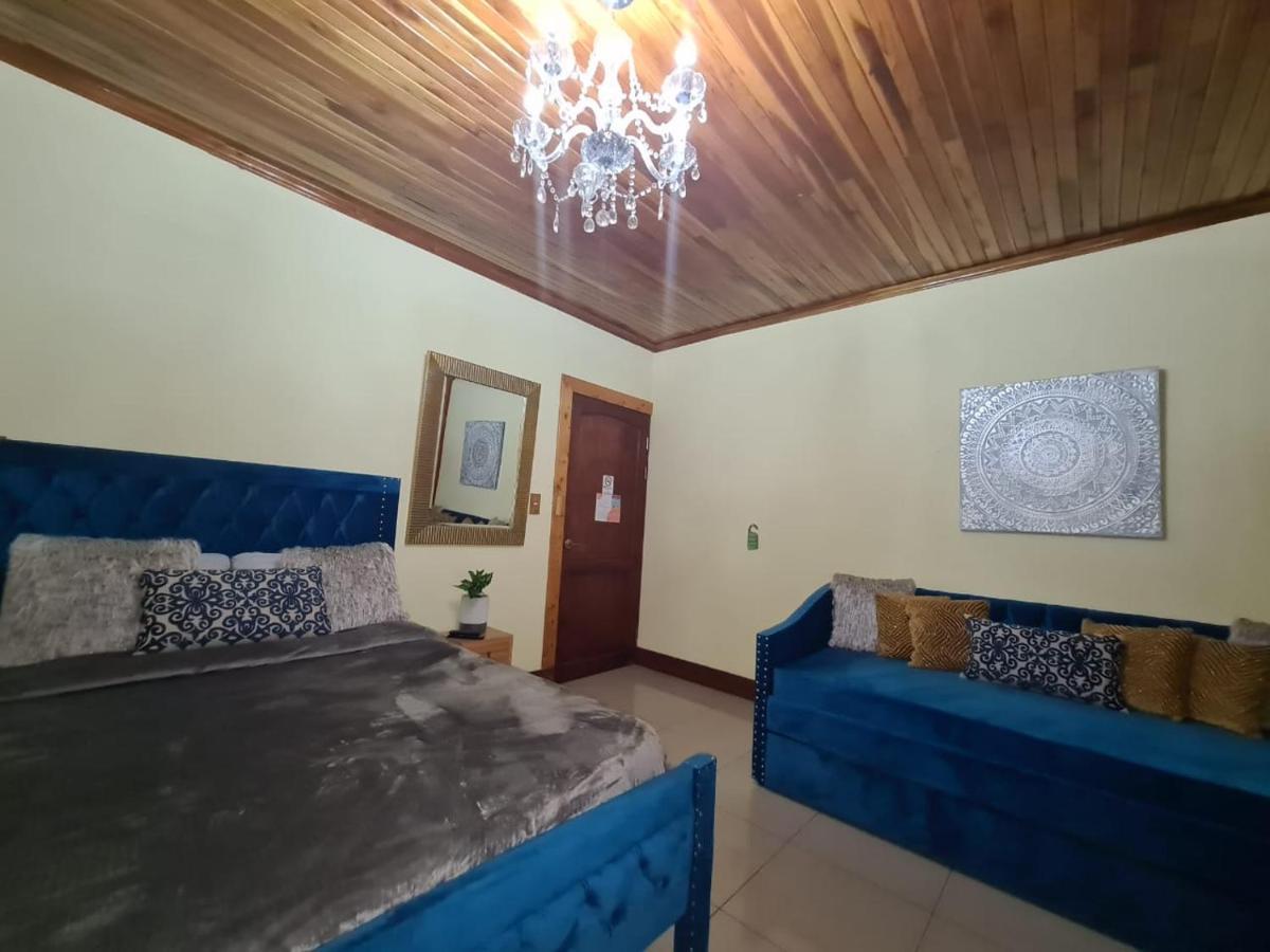 Bed and Breakfast Poas Paradise à Poasito Extérieur photo