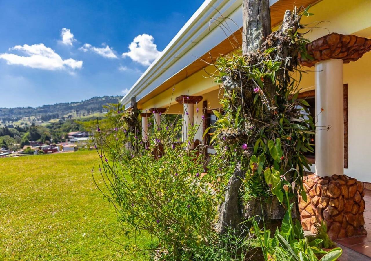 Bed and Breakfast Poas Paradise à Poasito Extérieur photo